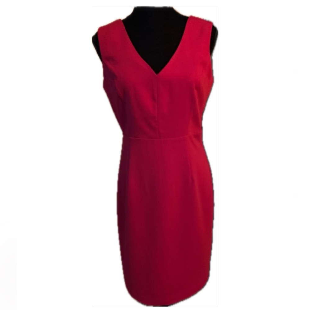 Like new classic sleeveless red career dress.